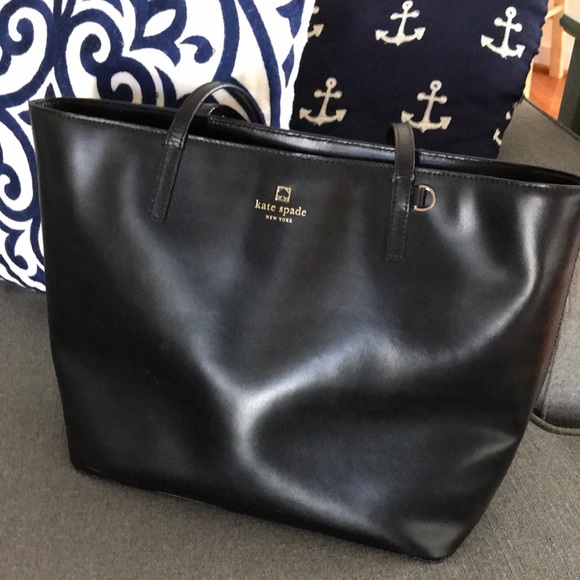 kate spade Handbags - Black leather Kate Spade tote